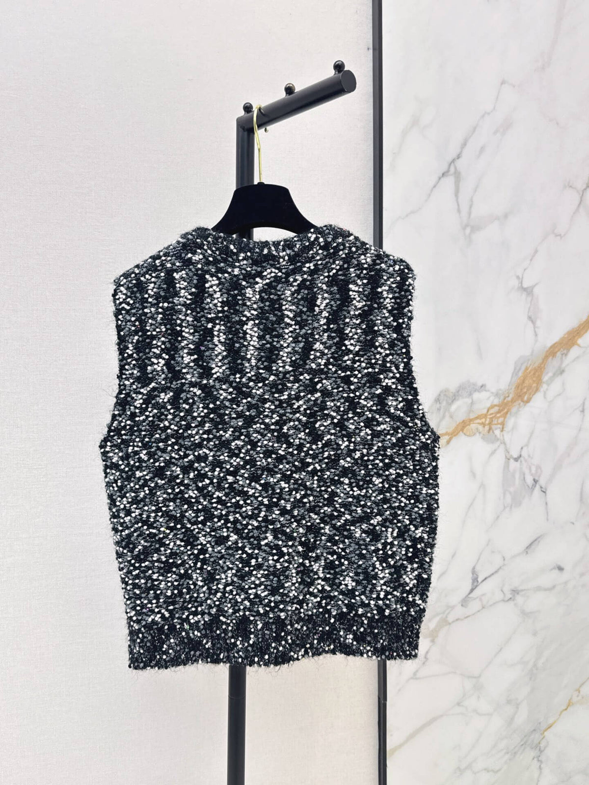 Fleck V-Neck Knit Vest