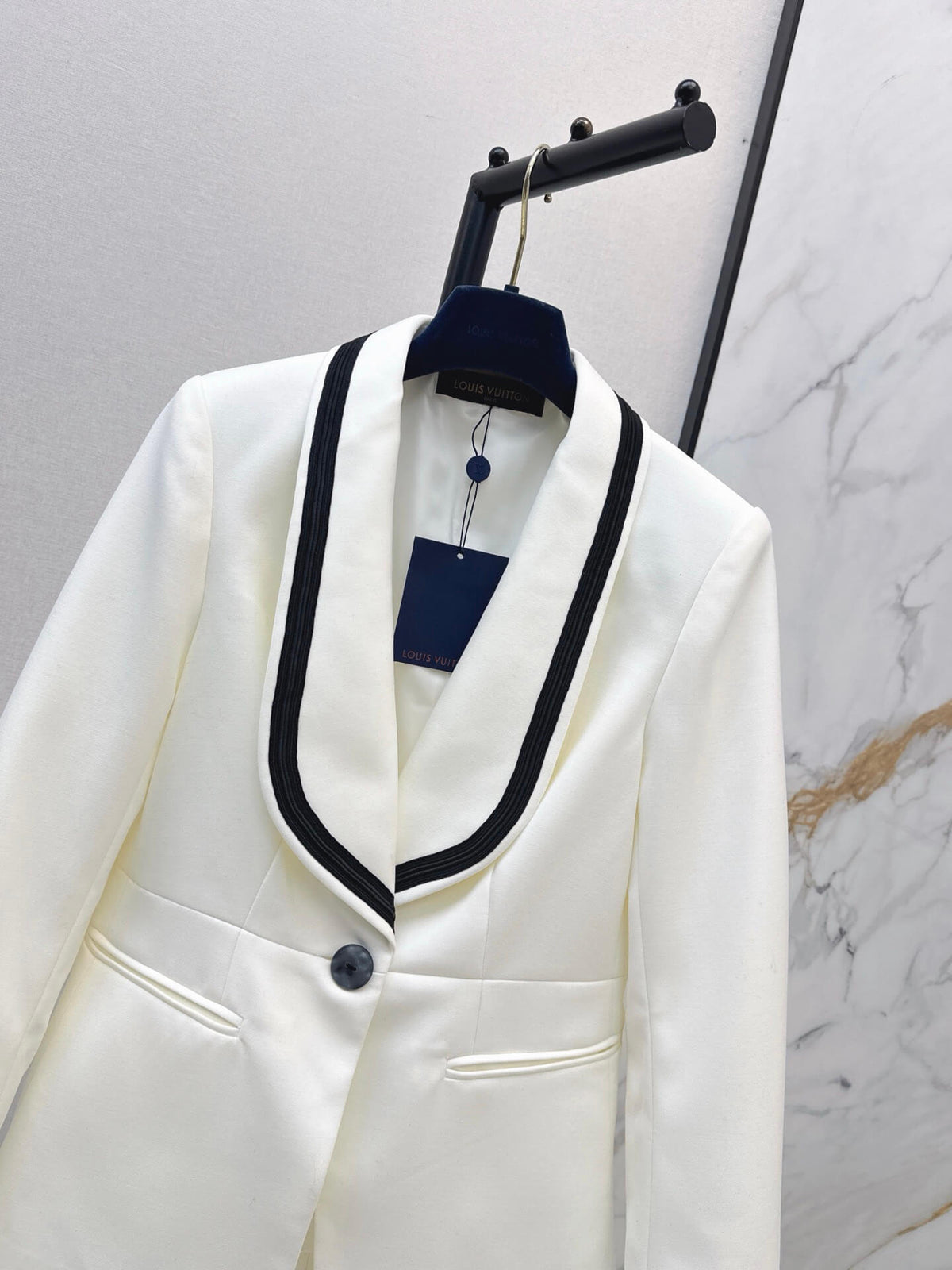 Trim Shawl Collar Fitted Suit Jacket