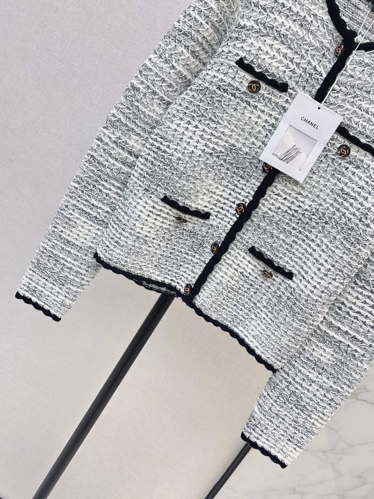 Contrast Trim Knit Cardigan