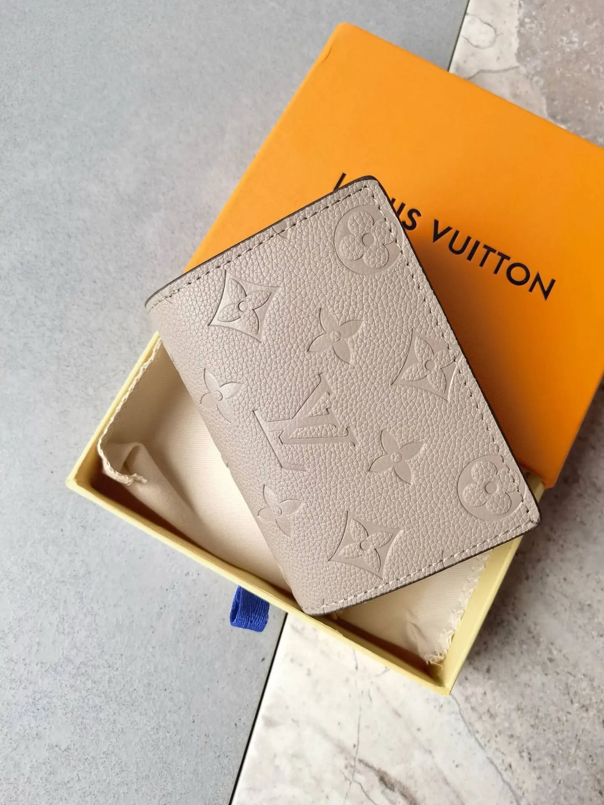 Trendy Embossed Short Wallet