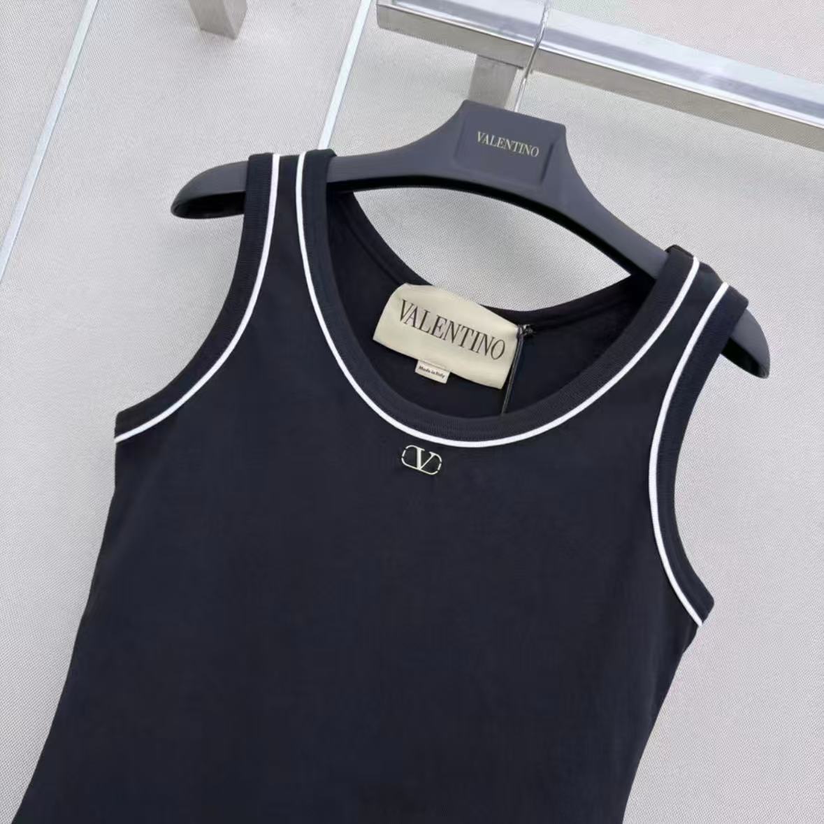 Minimalist Color-Block Vest