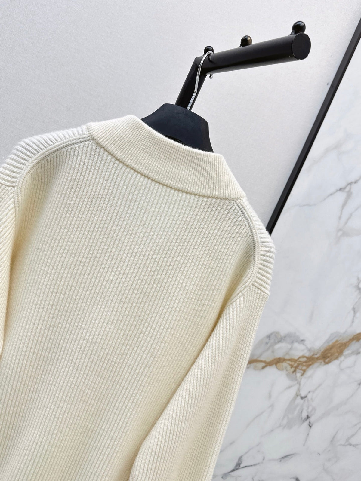 V-neck Ribbed Logo Knit Sweater