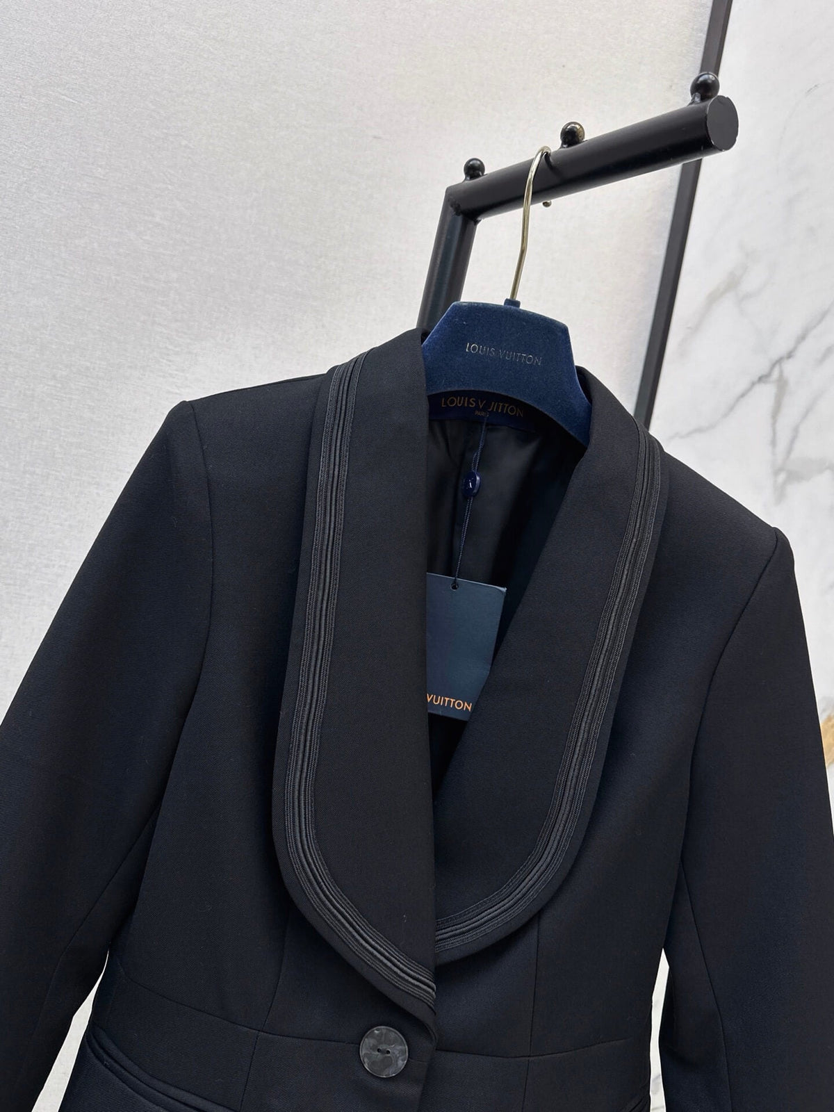 Trim Shawl Collar Fitted Suit Jacket