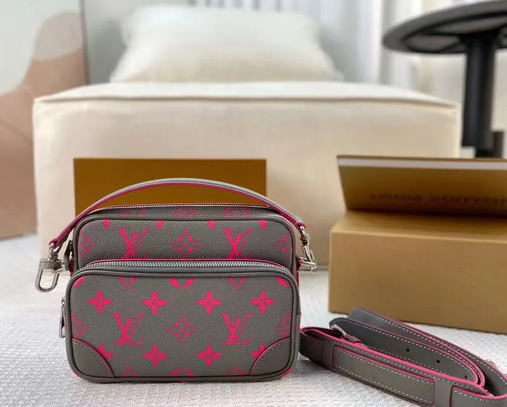 Stylish Lightweight Crossbody Bag