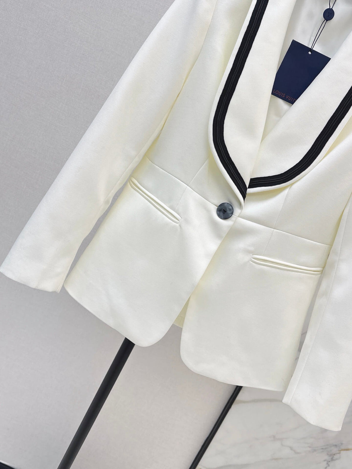 Trim Shawl Collar Fitted Suit Jacket