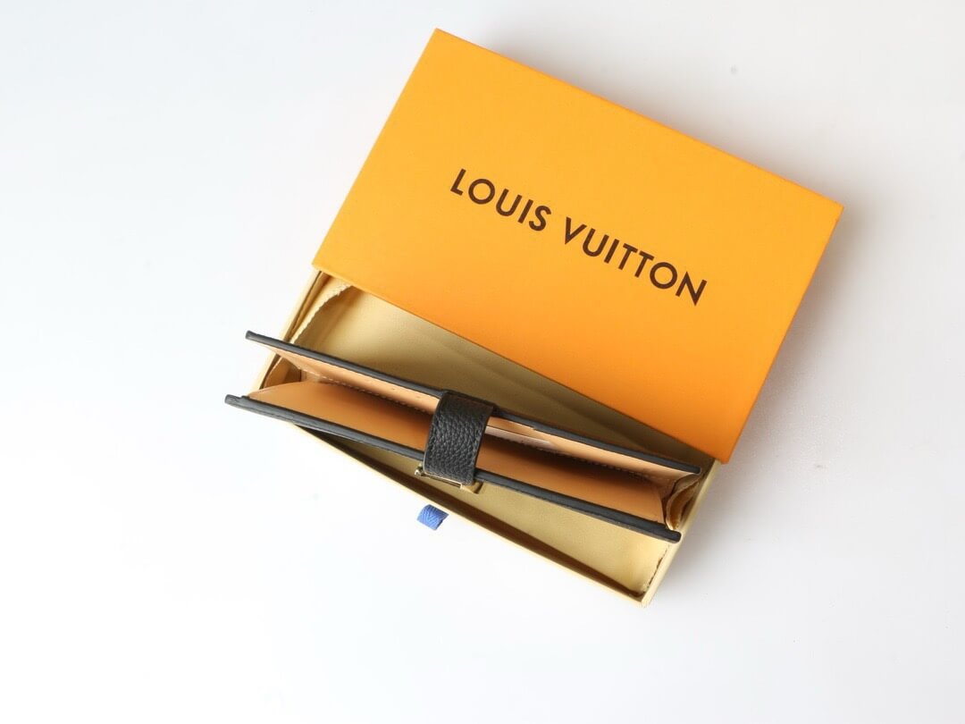 Textured Metal-Buckled Long Wallet