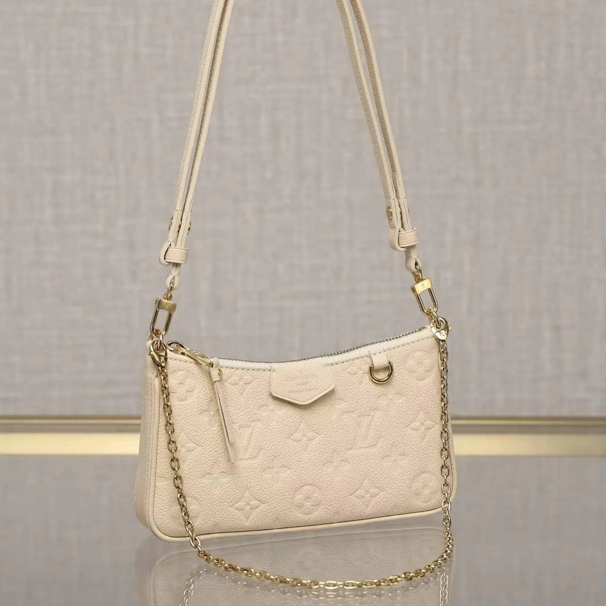 Classic Embossed Chain Shoulder Strap Underarm Bag